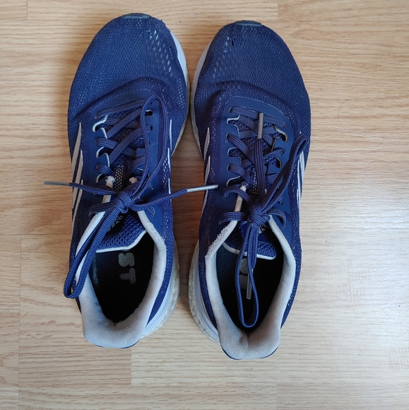 Adidas sneakers - Picture 3 of 7